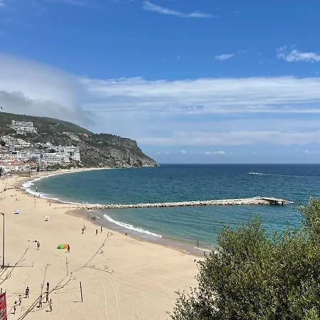 Lovely 2 Bedroom With A Pool In Front Of The Beach Sesimbra Exterior foto