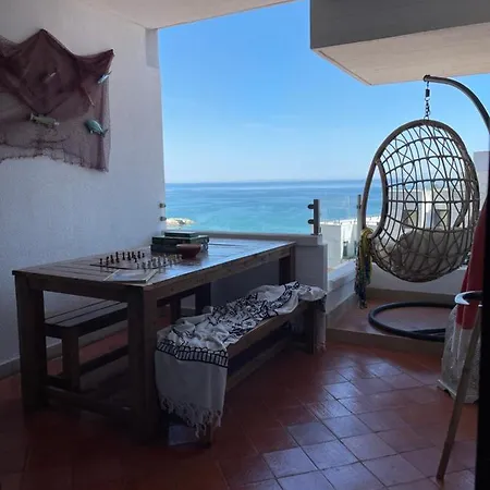Lovely 2 Bedroom With A Pool In Front Of The Beach Sesimbra Exterior foto