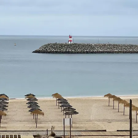 Lovely 2 Bedroom With A Pool In Front Of The Beach Sesimbra Exterior foto