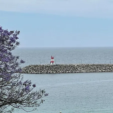 Lovely 2 Bedroom With A Pool In Front Of The Beach Sesimbra Exterior foto