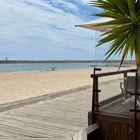Lovely 2 Bedroom With A Pool In Front Of The Beach Sesimbra Exterior foto