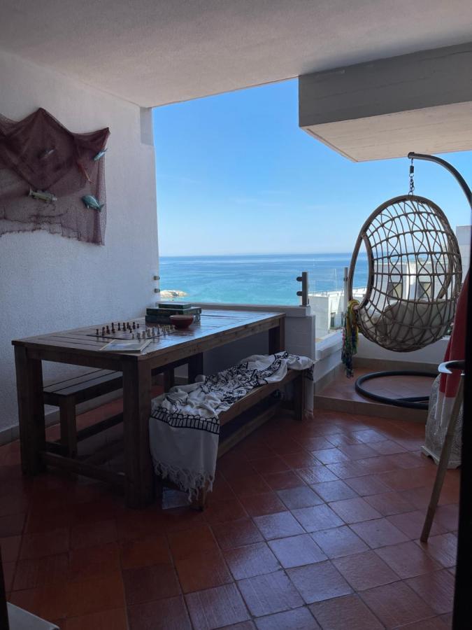 Apartment Lovely 2 Bedroom With A Pool In Front Of The *